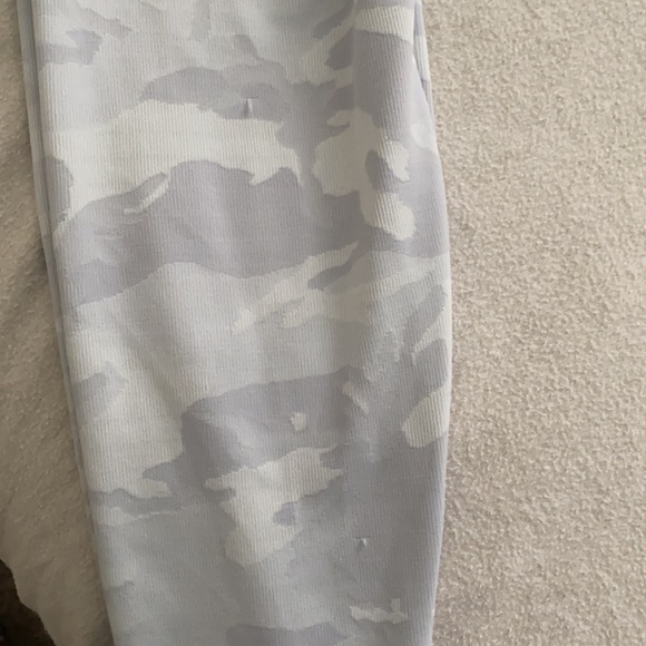 SOLD 🎉WUNDER UNDER HIGH-RISE TIGHT 28" *LUXTREME - Picture 5 of 9